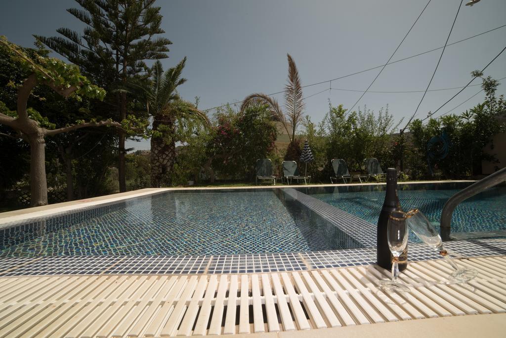 Bodikos Villas & Apartments Pitsidia Esterno foto
