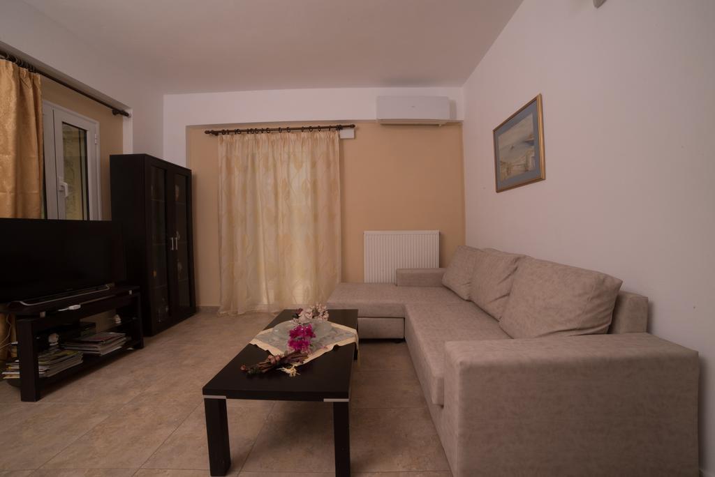 Bodikos Villas & Apartments Pitsidia Esterno foto